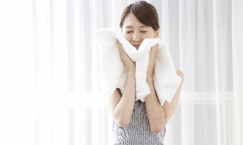 毛穴の汚れの原因は乾燥！蒸しタオル洗顔で優しく除去！