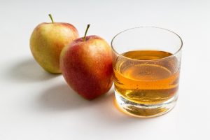 飲むだけでＯＫ！アップルサイダービネガーが女性の健康を作る！